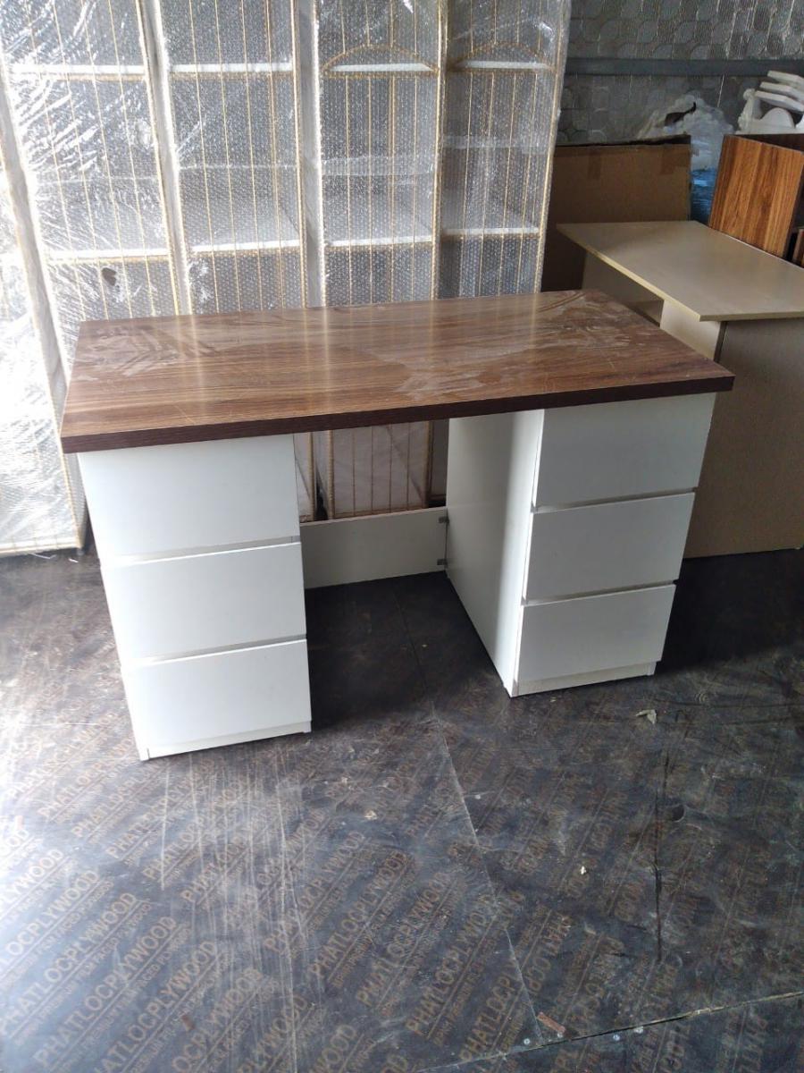 Bàn Vi Tính Gỗ Công Nghiệp Ngang 1m2 Cao Cấp Hải Phòng- Mẫu 02